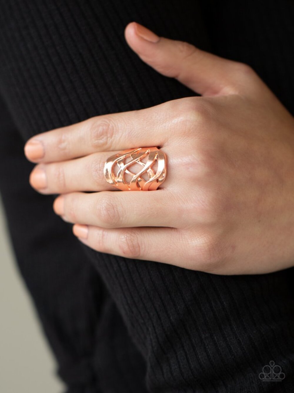 Paparazzi Ring (R240)